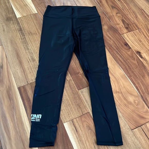 Pound Rockout Workout Shiny Leggings - Picture 1 of 7